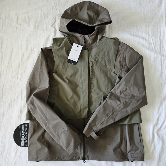 Nike Jackets & Blazers - Nike Storm Fit Run Division Hooded Jacket Olive DV1247-222 Women's Size Large